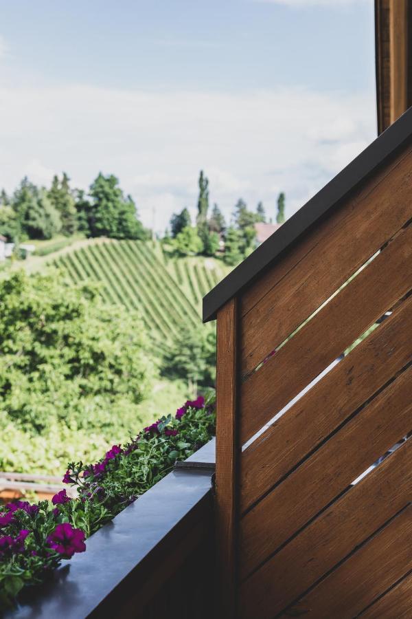 Weingut Peter Grill Bed & Breakfast Leutschach Bagian luar foto
