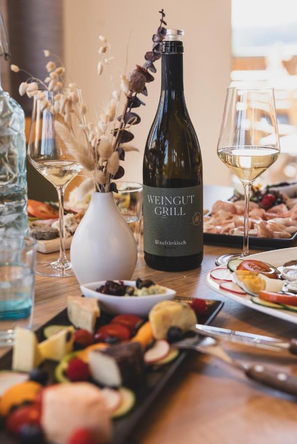 Weingut Peter Grill Bed & Breakfast Leutschach Bagian luar foto